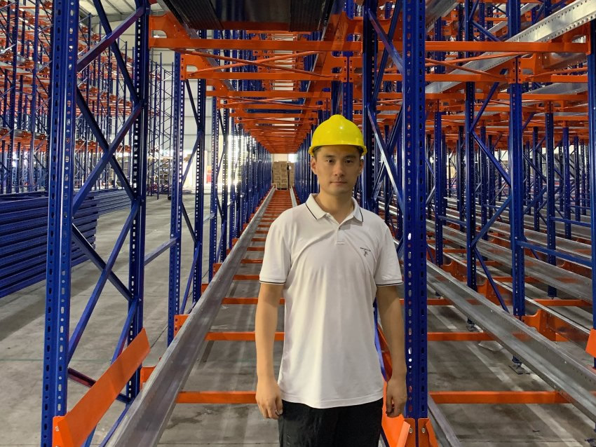 Radio shuttle racking system project of a medical science and technology enterprise in Jiangsu province.
